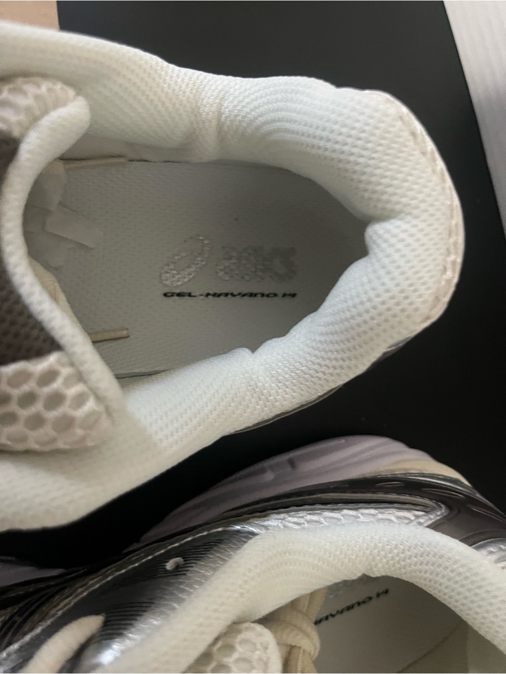ASICS men Silver and Cream Athletic Running Shoes - Picture 2 of 5